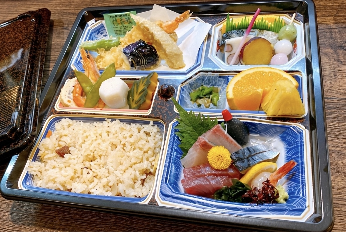 お持ち帰り箱御膳会席